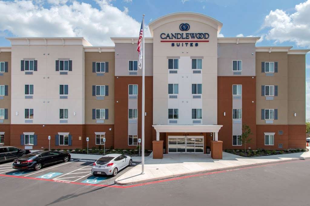 Candlewood Suites San Antonio Lackland AFB Area | 6439 W US Hwy 90, San Antonio, TX 78227, USA | Phone: (210) 674-1512