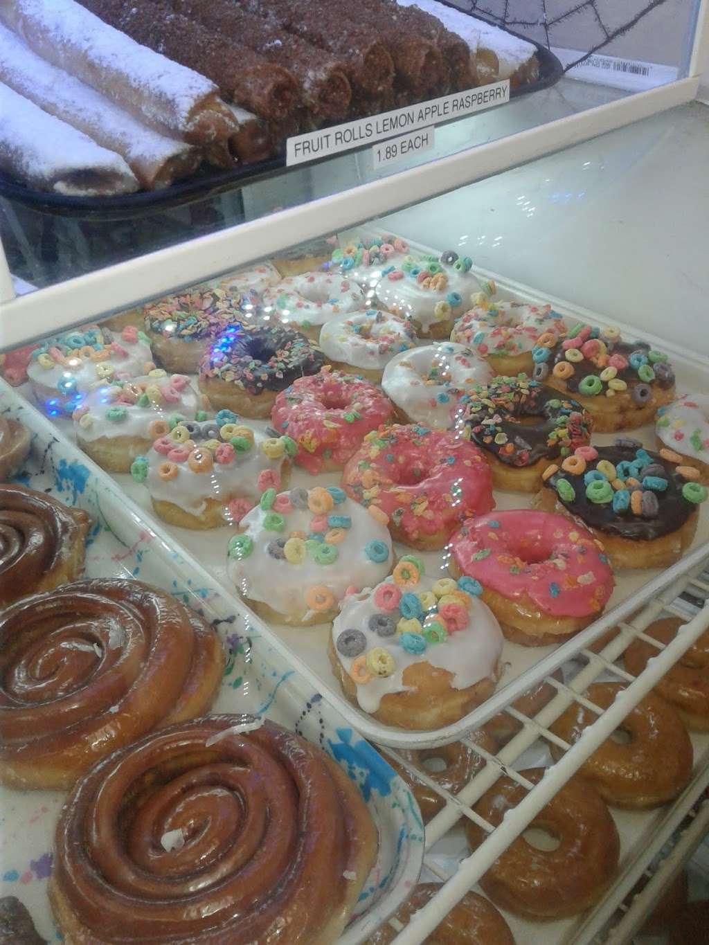 Donuts Fish & Chips | 44405 Valley Central Way, Lancaster, CA 93536, USA | Phone: (661) 951-7934