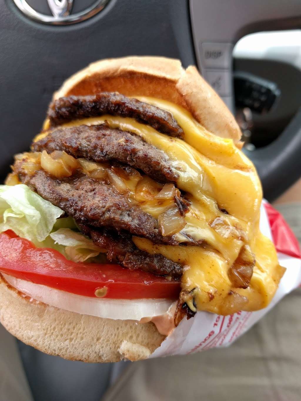 In-N-Out Burger | 324 S Azusa Ave, Azusa, CA 91702 | Phone: (800) 786-1000