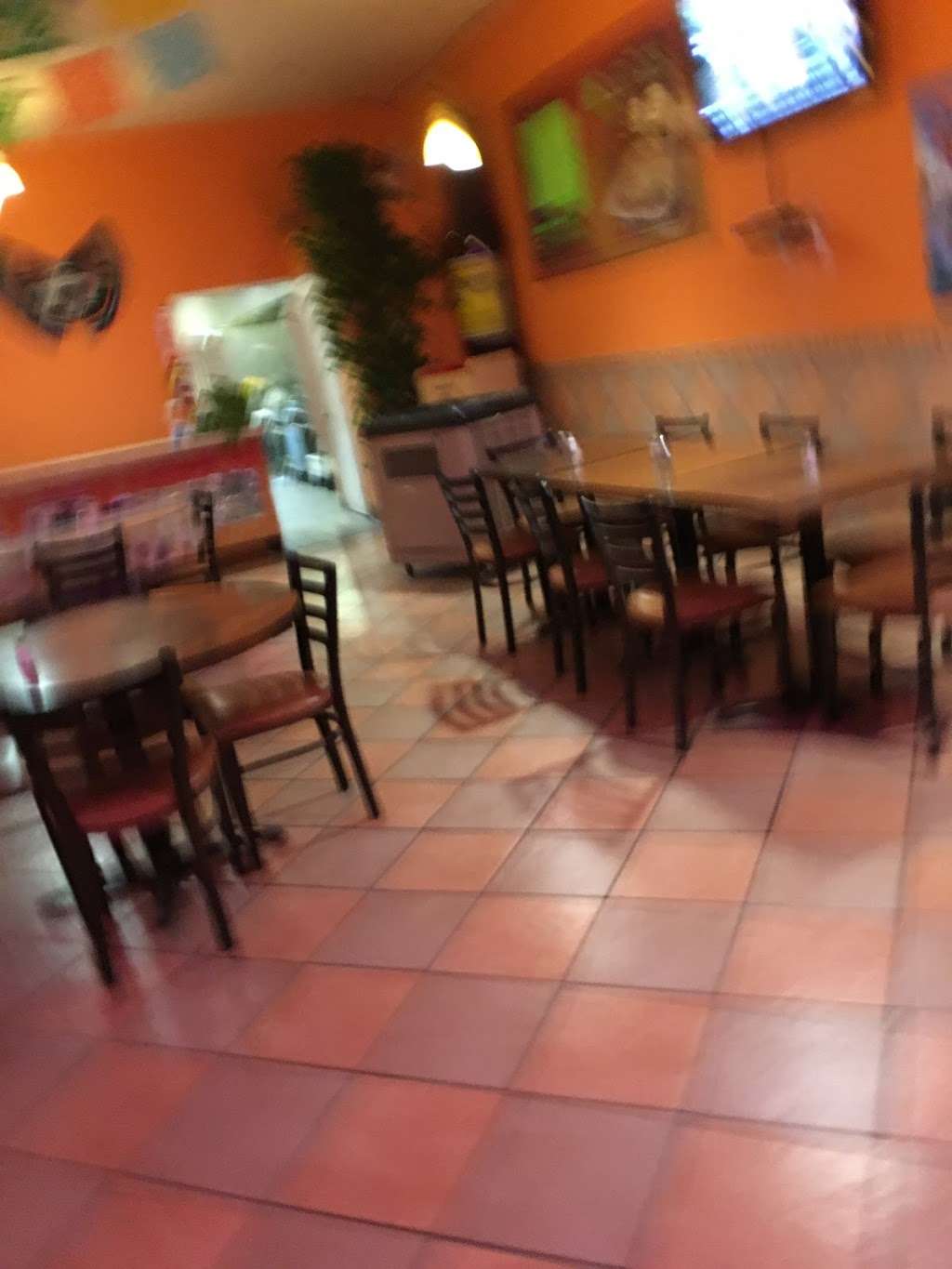 El Mariachi Mexican Food | 165 E Main St, El Cajon, CA 92020, USA | Phone: (619) 588-2191