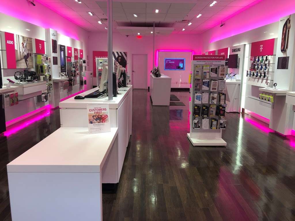 T-Mobile | 2899 Whiteford Rd #204, York, PA 17402, USA | Phone: (717) 840-7357