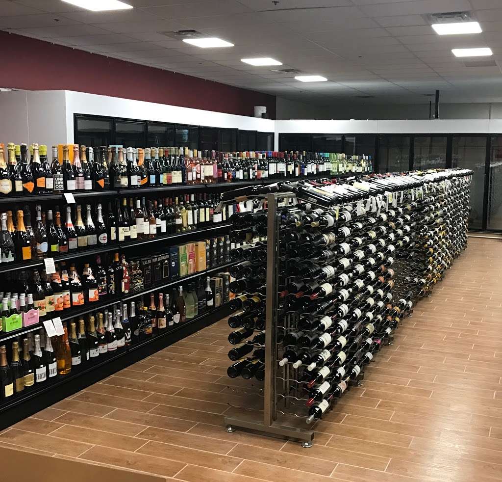 Extra Value Wine & Liquor | 2370 S Eola Rd #104, Aurora, IL 60503, USA | Phone: (630) 236-2004