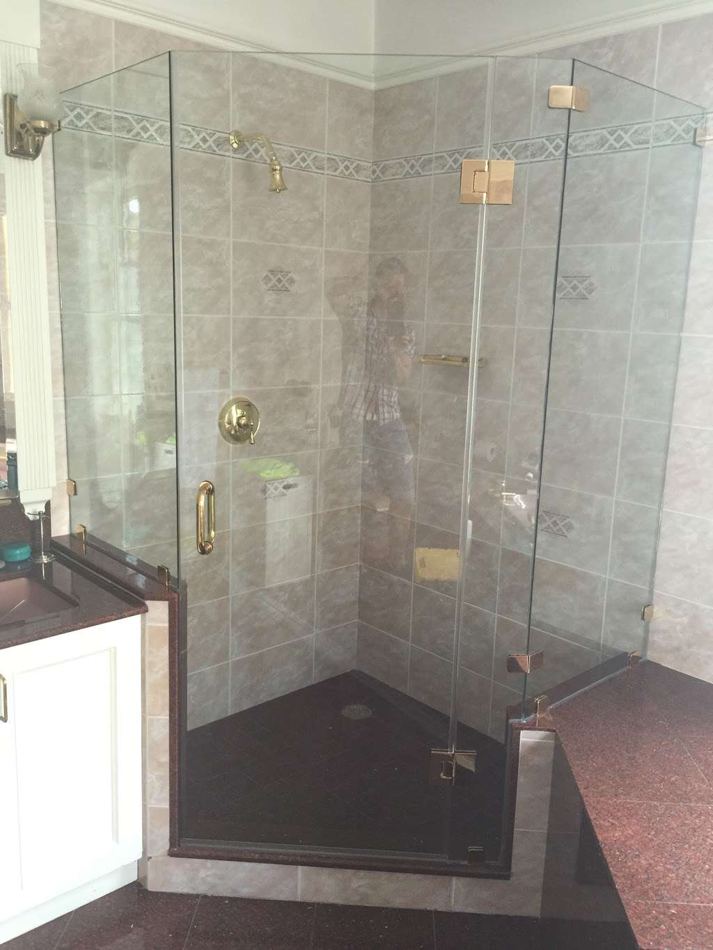 Custom Frameless Shower Doors | 42 Farm Rd, Middletown, NJ 07748 | Phone: (347) 476-2318