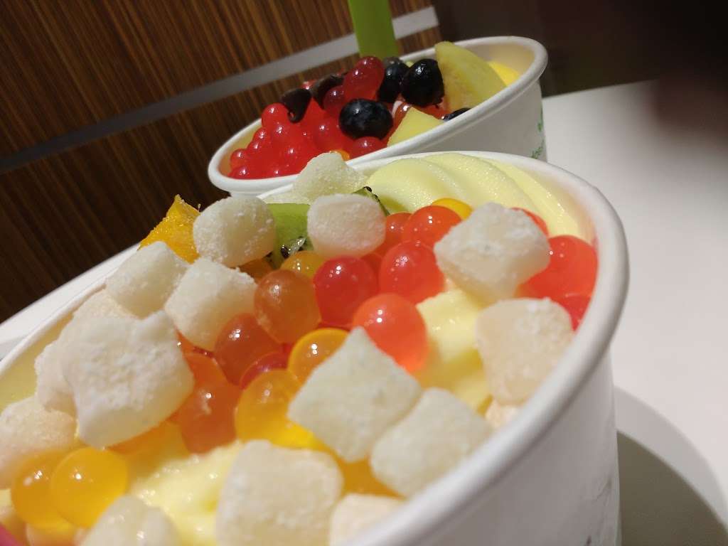 Yogurtland | 1570 Rosecrans Ave ste m, Manhattan Beach, CA 90266 | Phone: (310) 536-9562