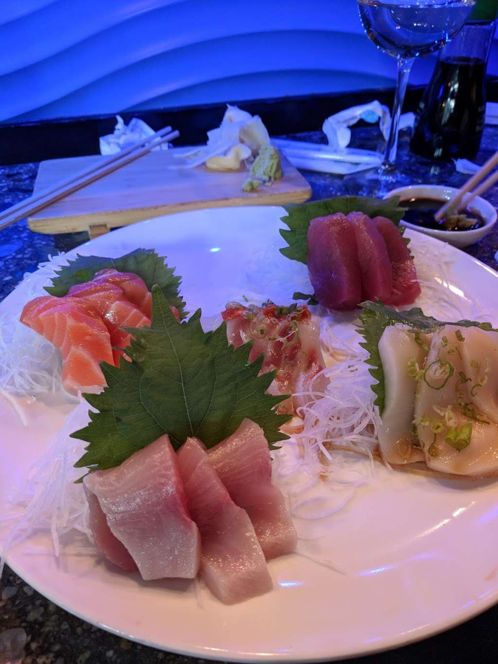 Go Fish Sushi | 1555 Simi Town Center Way suite 400, Simi Valley, CA 93065, USA | Phone: (805) 581-0101