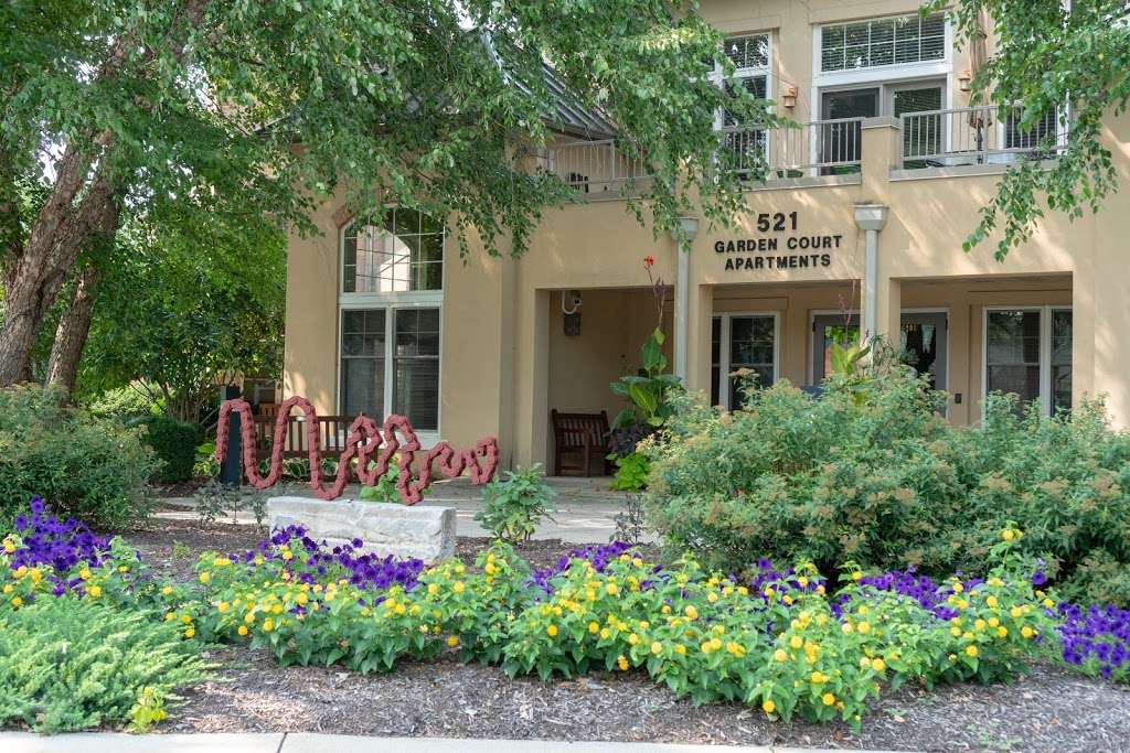 Moravian Manor | 300 W Lemon St, Lititz, PA 17543, USA | Phone: (717) 626-0214