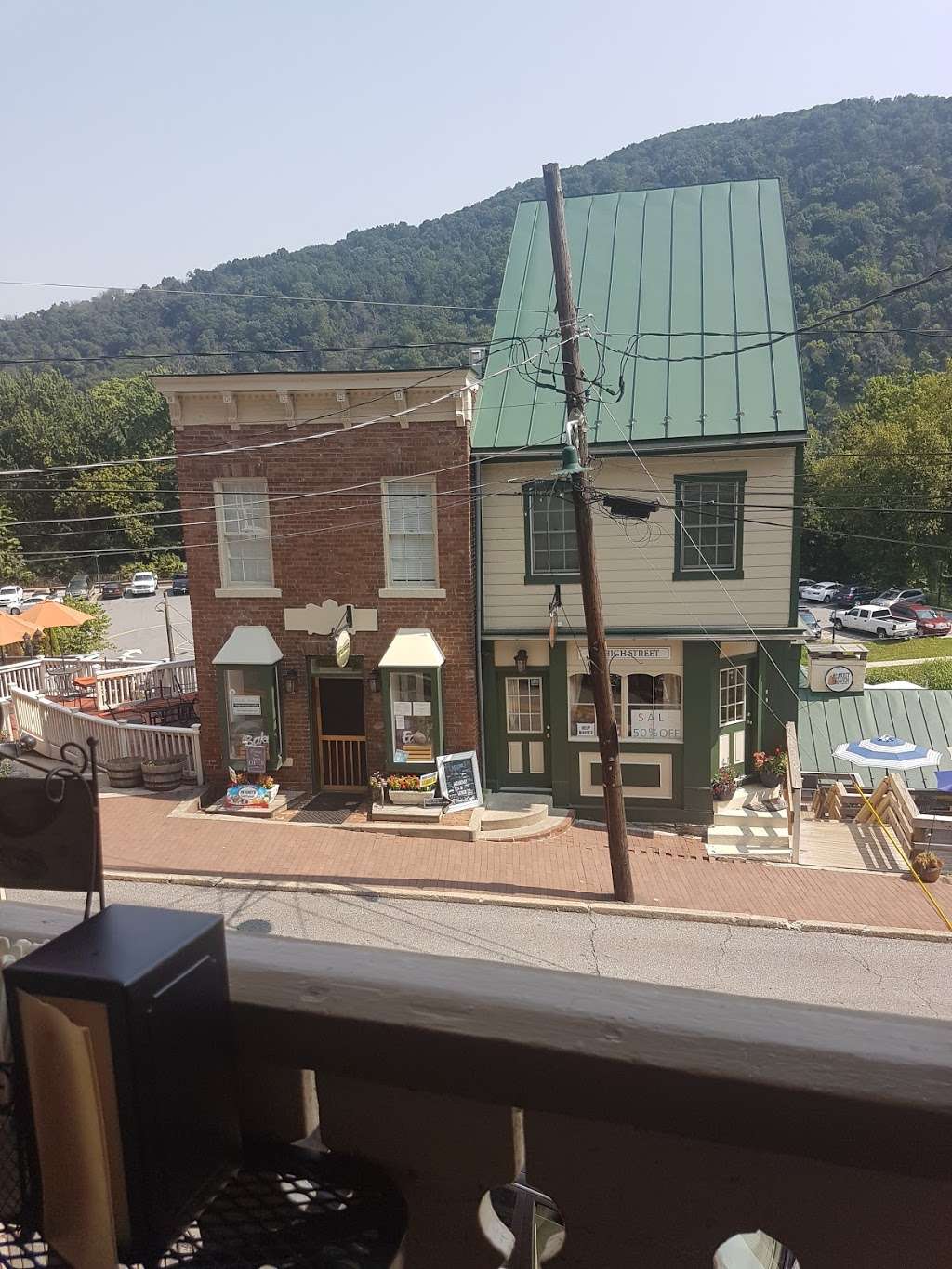 The Mountain House | 175 High St, Harpers Ferry, WV 25425, USA | Phone: (304) 932-0677