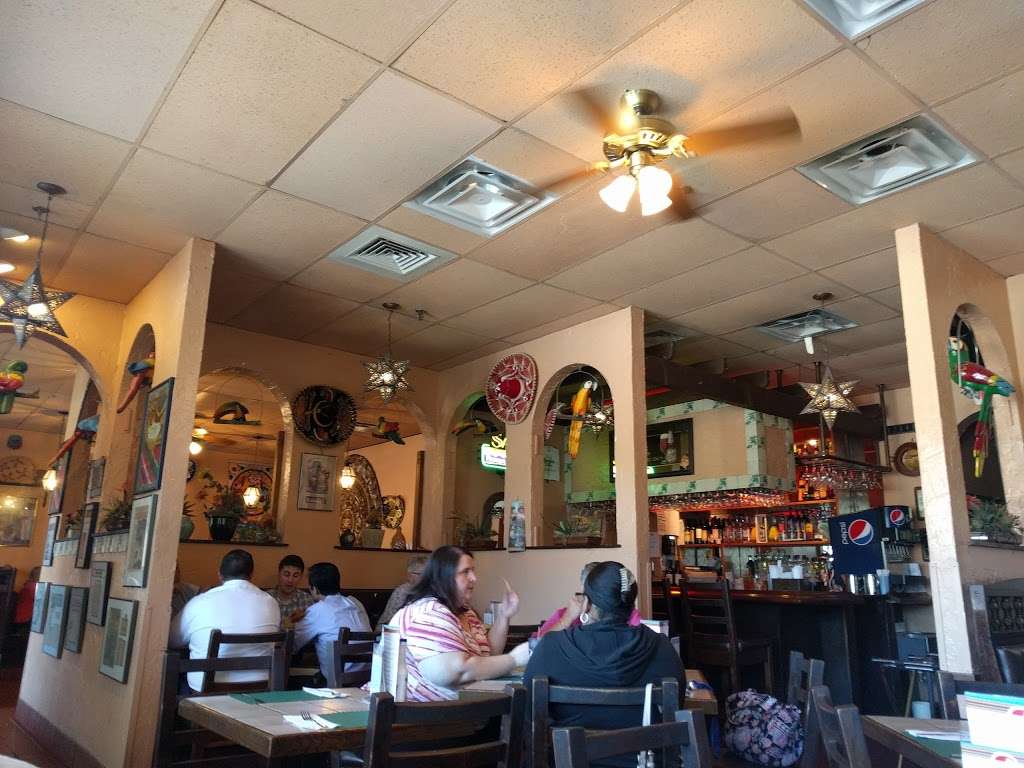 La Paloma | 195 Newport Ave, Quincy, MA 02170, USA | Phone: (617) 773-0512