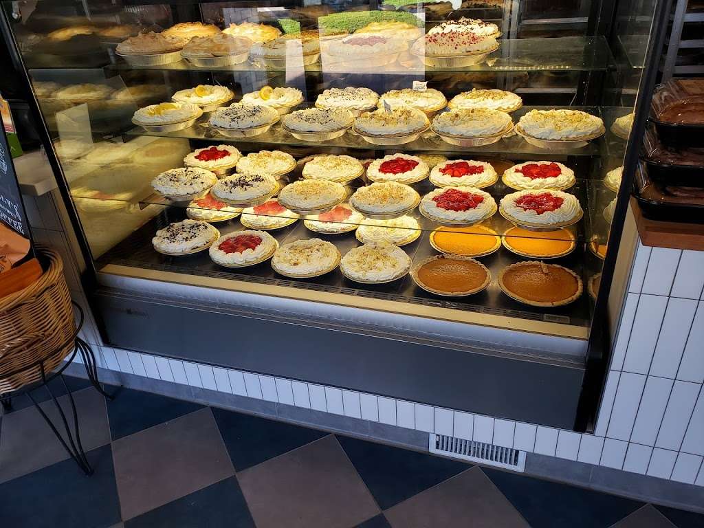 Pollys Pies Restaurant & Bakery | 3464 Katella Ave, Los Alamitos, CA 90720, USA | Phone: (562) 430-4541