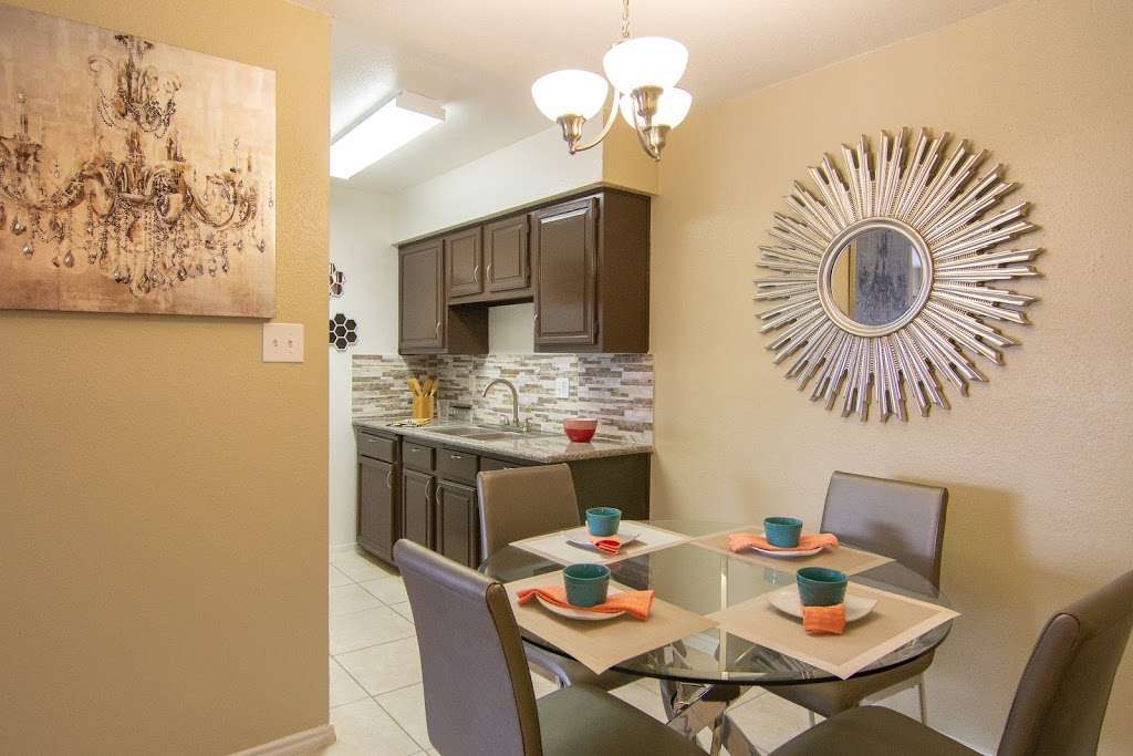 Westward Square Apartments | 6233 Gulfton St, Houston, TX 77081, USA | Phone: (713) 771-1324