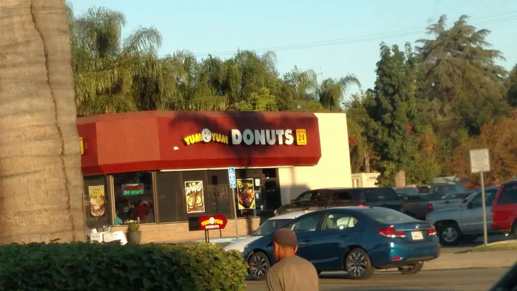 Yum Yum Donuts | 932 W Highland Ave, San Bernardino, CA 92405, USA | Phone: (909) 882-9269