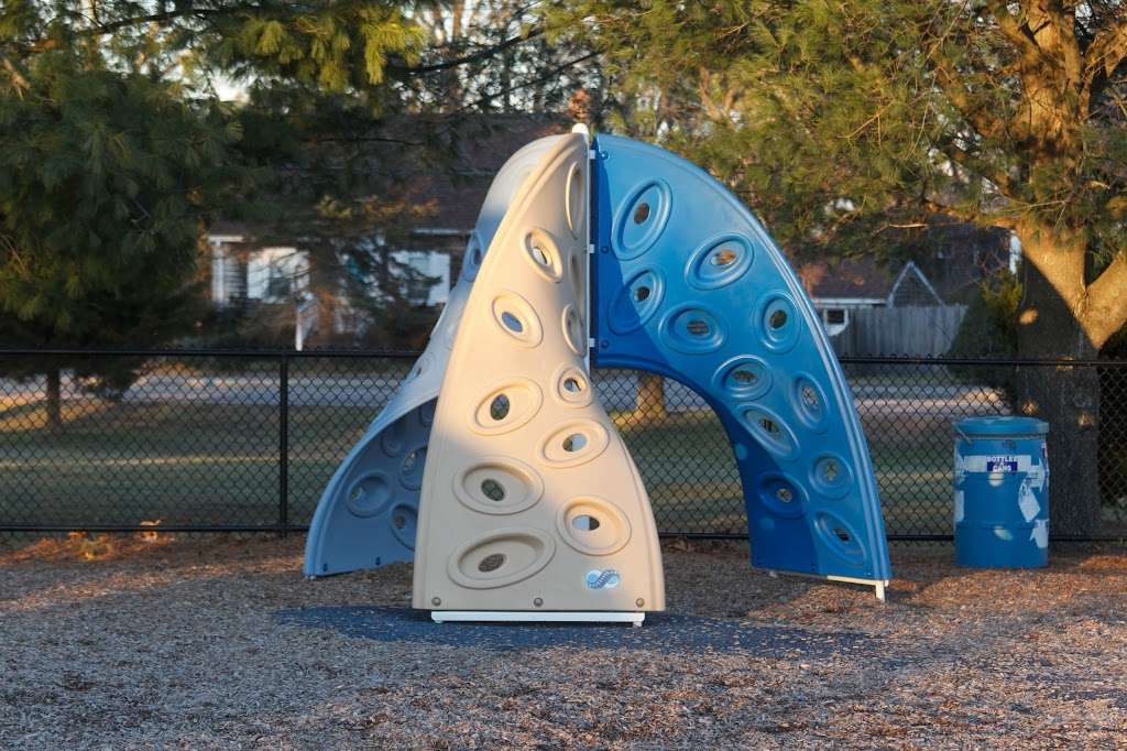 Braintree Highlands Community Playground | South St, Braintree, MA 02184, USA