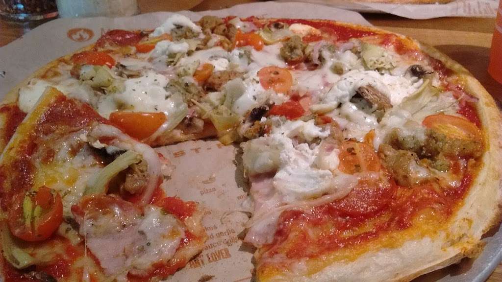 Blaze Pizza | 7459 Southwest Fwy #400, Houston, TX 77074, USA | Phone: (281) 709-6385