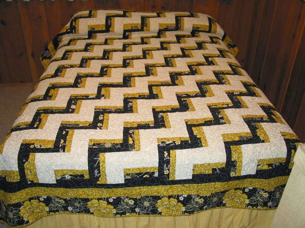 Suelynns Handmade Quilts and Quilt Patterns | 11366 E South Ave, Walkerton, IN 46574, USA | Phone: (574) 586-2378