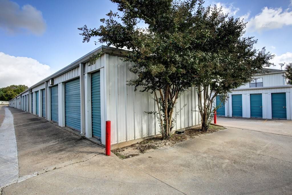 Lockaway Storage | 7320 E Ben White Blvd, Austin, TX 78741 | Phone: (512) 385-4777