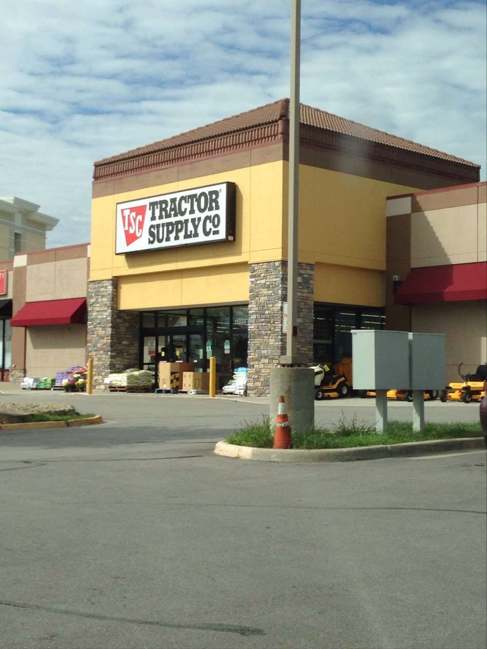 Tractor Supply Co. | 15945 South Us 169 Hwy, Olathe, KS 66062, USA | Phone: (913) 768-1400