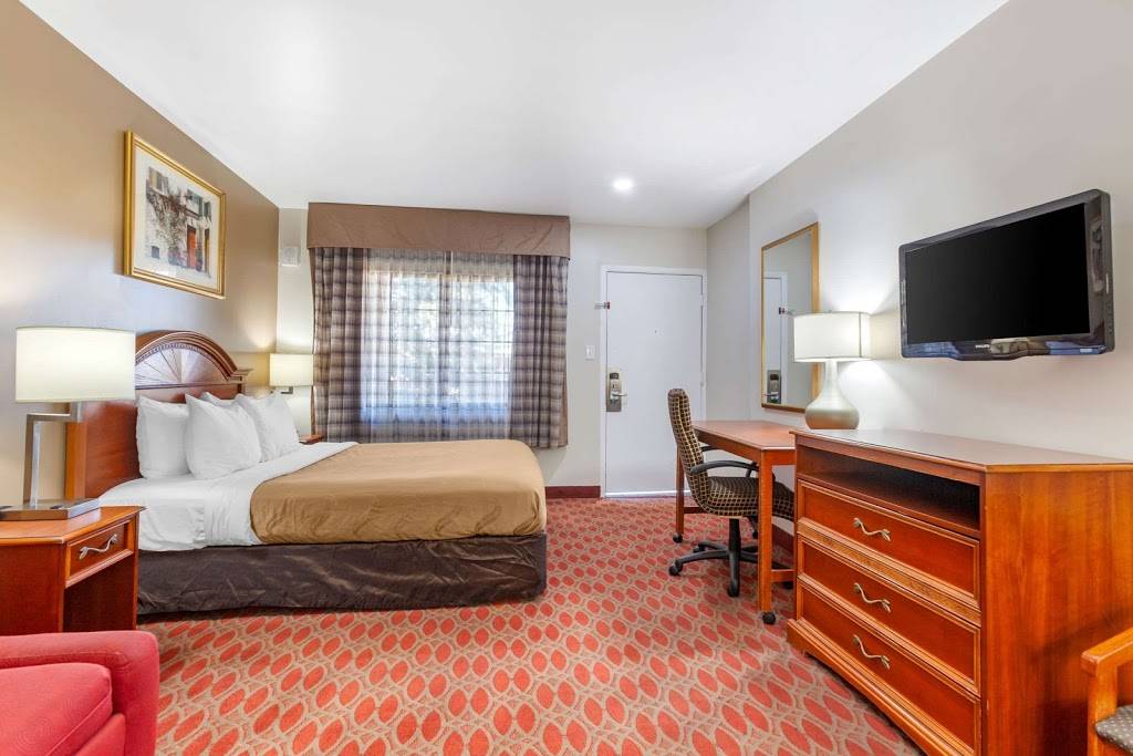 Quality Inn & Suites Goodyear - Phoenix West | 950 N Dysart Rd, Goodyear, AZ 85338, USA | Phone: (623) 932-9191