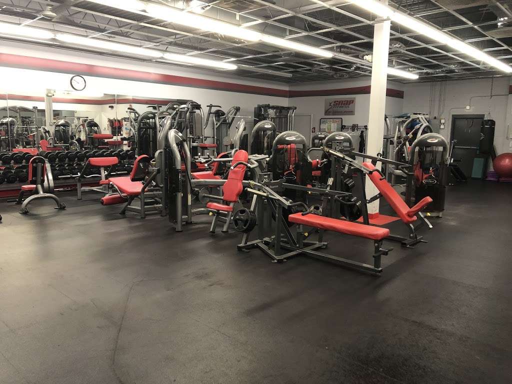 Snap Fitness | 389 N Wilson Rd, Round Lake, IL 60073, USA | Phone: (847) 546-1400