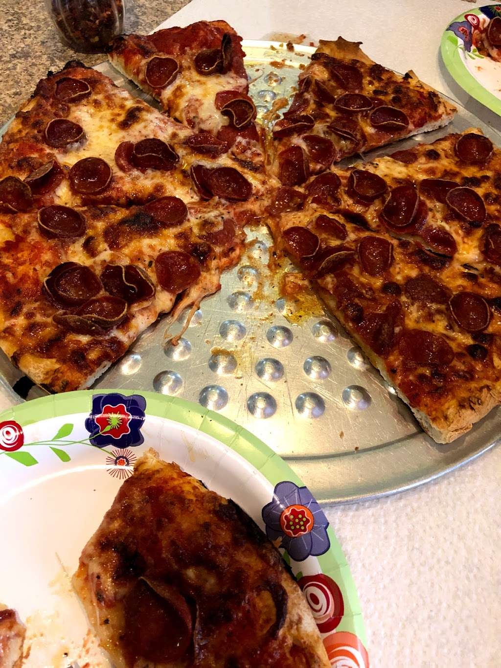 Famous Pizza | 92 Hartford Pike, North Scituate, RI 02857, USA | Phone: (401) 934-0278