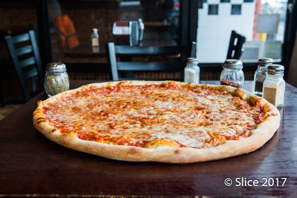 Alfredos Pizza | 163-01 29th Ave, Flushing, NY 11358, USA | Phone: (718) 539-0097