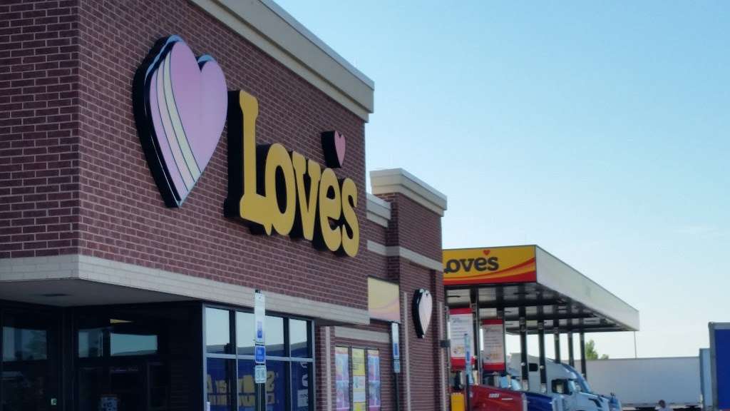 Loves Travel Stop | 12 W Northbrook Dr, Dwight, IL 60420, USA | Phone: (815) 584-9545