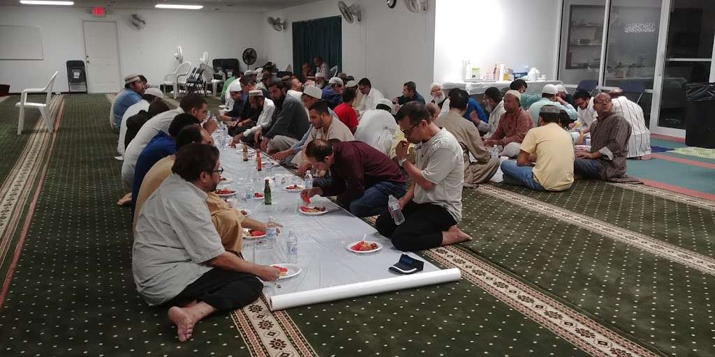 Masjed Darul uloom | 2350 Old Vineland Rd, Kissimmee, FL 34746, USA