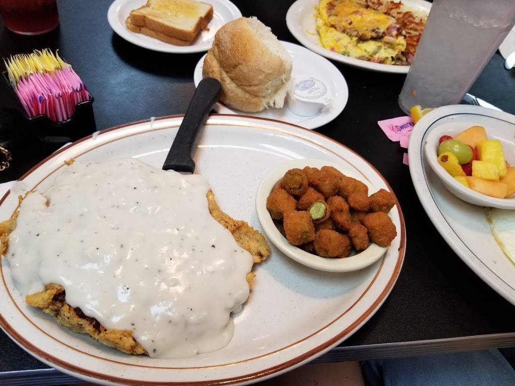 Moms Family Diner (Bixby) | 13163 S Memorial Dr, Bixby, OK 74008, USA | Phone: (918) 394-8800