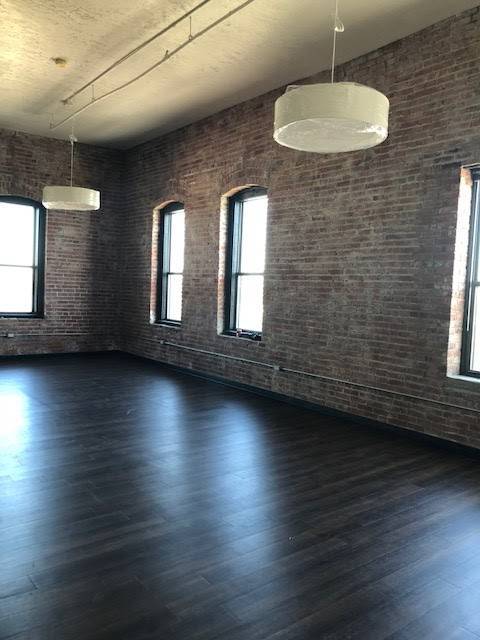 Landmark Lofts | 425 Washington St, Kansas City, MO 64105, USA | Phone: (816) 471-6789