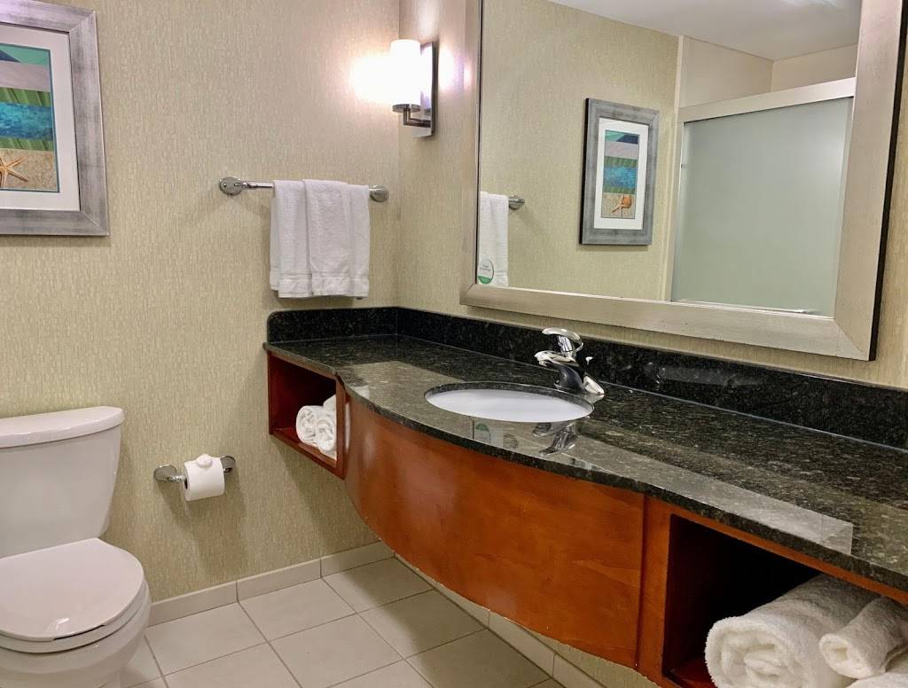 Holiday Inn & Suites Virginia Beach - North Beach | 3900 Atlantic Ave, Virginia Beach, VA 23451, USA | Phone: (757) 428-1711