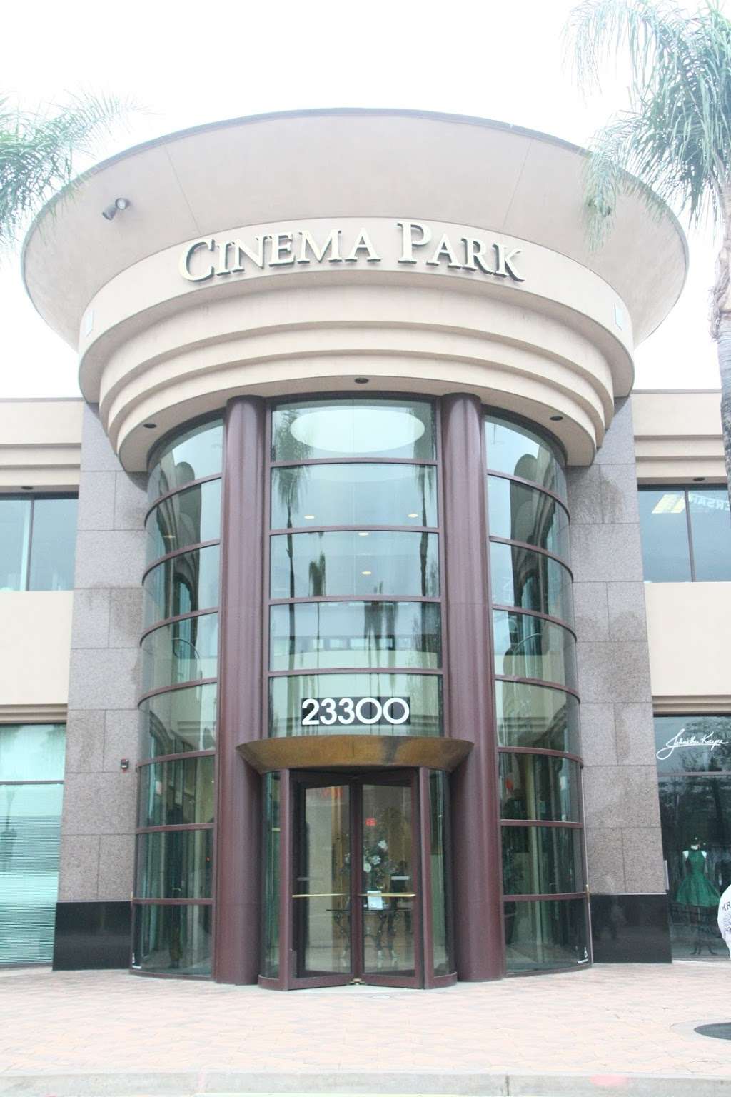 Cinema Park | Santa Clarita, CA 91350