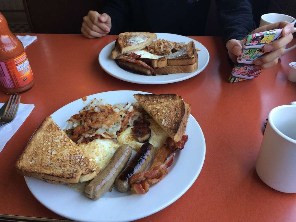 West Side Diner | 1380 Westminster St, Providence, RI 02909 | Phone: (401) 490-0644