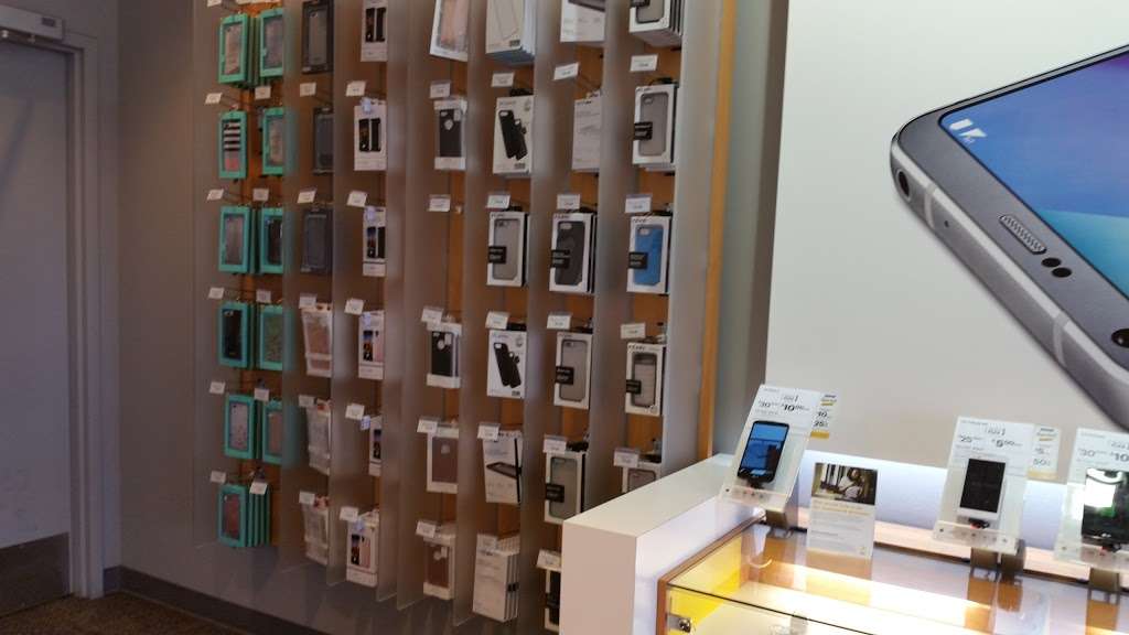 Sprint Store | 3862 W Sahara Ave, Las Vegas, NV 89102, USA | Phone: (702) 257-5717