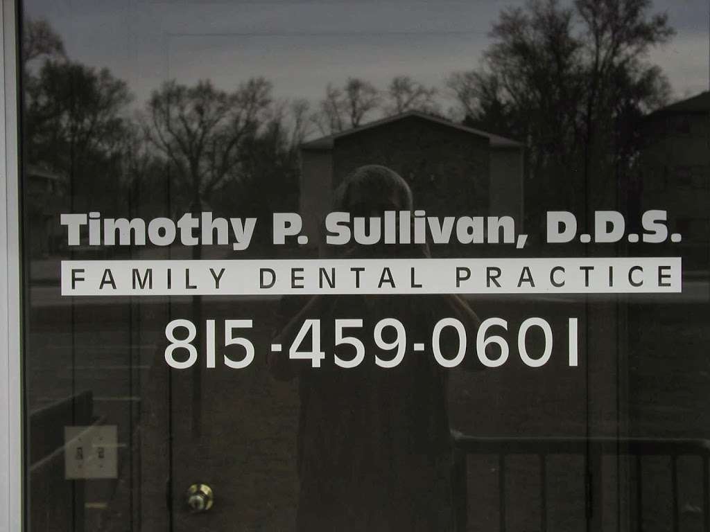 Sullivan Timothy P DDS | 370 W Terra Cotta Ave, Crystal Lake, IL 60014, USA | Phone: (815) 459-0601