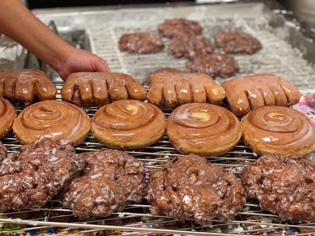 Sk Donuts | 6061 E Kings Canyon Rd #106, Fresno, CA 93727, USA | Phone: (559) 375-8186