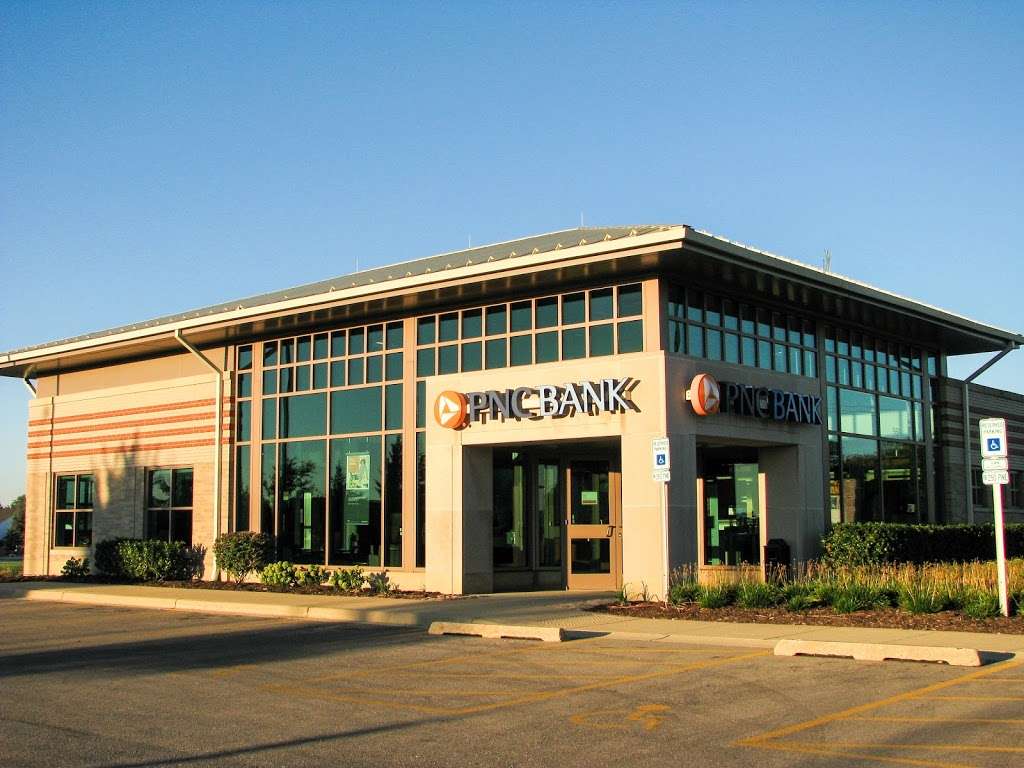PNC Bank | 560 W Army Trail Rd, Carol Stream, IL 60188 | Phone: (630) 784-8590