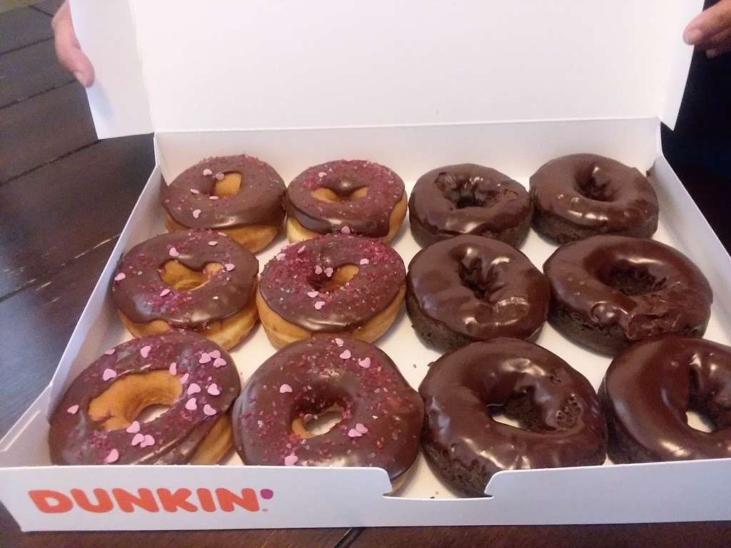 Dunkin / Baskin-Robbins | 2808 Lenwood Rd, Barstow, CA 92311, USA | Phone: (949) 629-8609