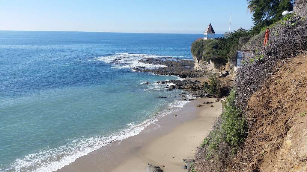 Fishermans Cove - Laguna Beach | 843 Cliff Dr, Laguna Beach, CA 92651, USA