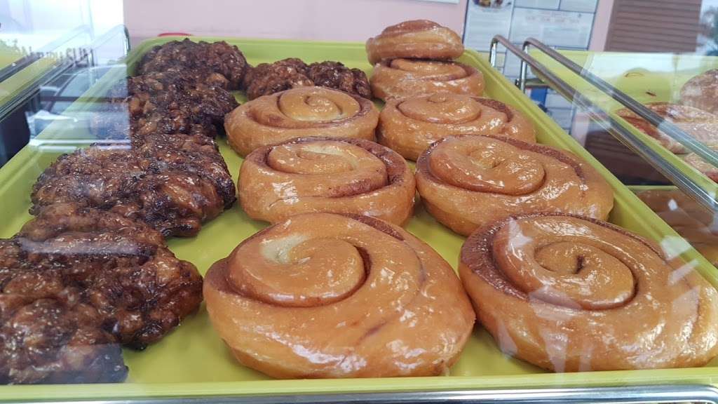 Donut Star | 1061 W El Norte Pkwy, Escondido, CA 92026, USA | Phone: (651) 528-0807