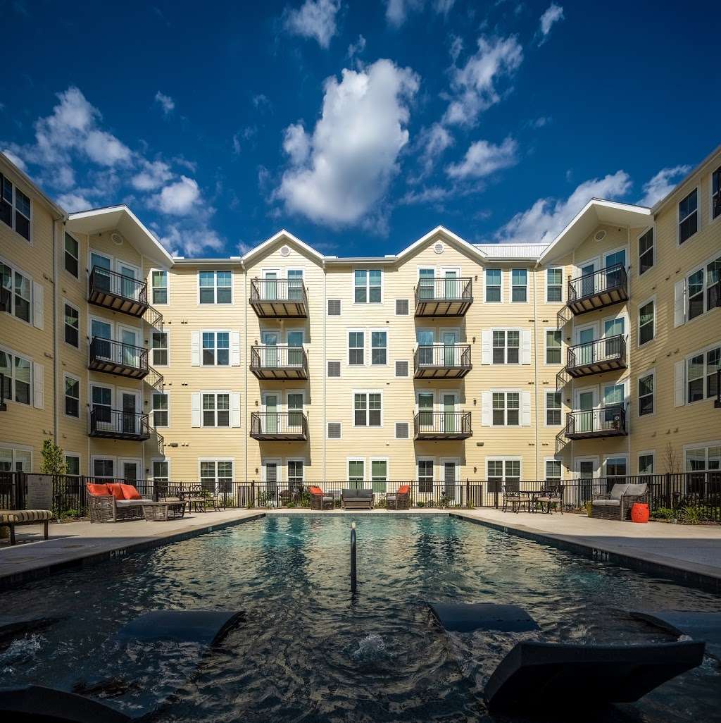 Park Creek Independent Living | 16718 Huffmeister Rd, Cypress, TX 77429, USA | Phone: (281) 690-0019