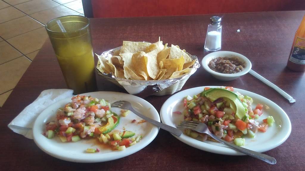 El Zarandeado | 6500 Central Ave SE, Albuquerque, NM 87108, USA | Phone: (505) 266-0143