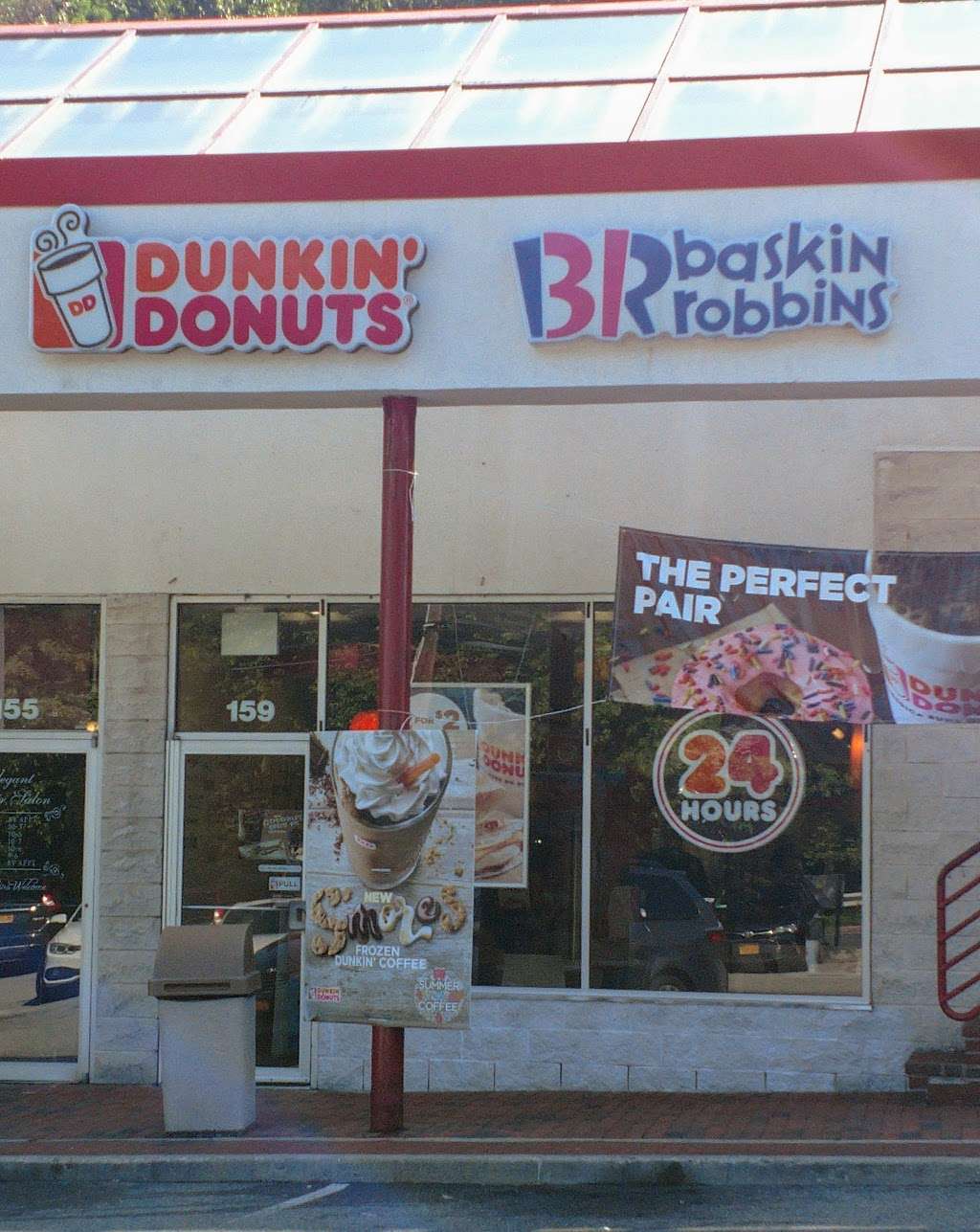 Dunkin Donuts | 159 Pine Hollow Rd, Oyster Bay, NY 11771, USA | Phone: (516) 922-7888