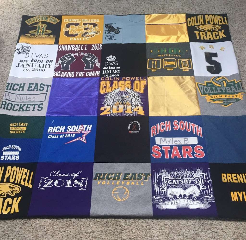 T-Shirt Memory Blankets by Lynn | 22047 Emily Ln, Frankfort, IL 60423 | Phone: (708) 606-5966