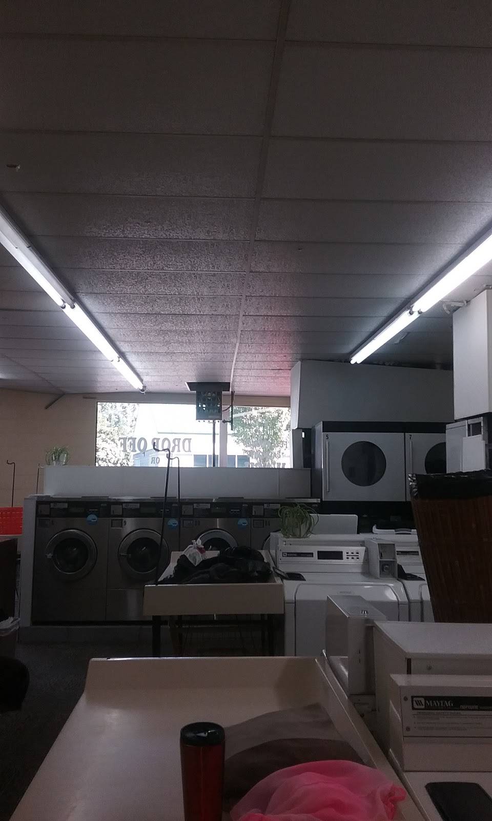 Z Laundromat | 5212 NE St Johns Rd a, Vancouver, WA 98661, USA | Phone: (360) 693-5750