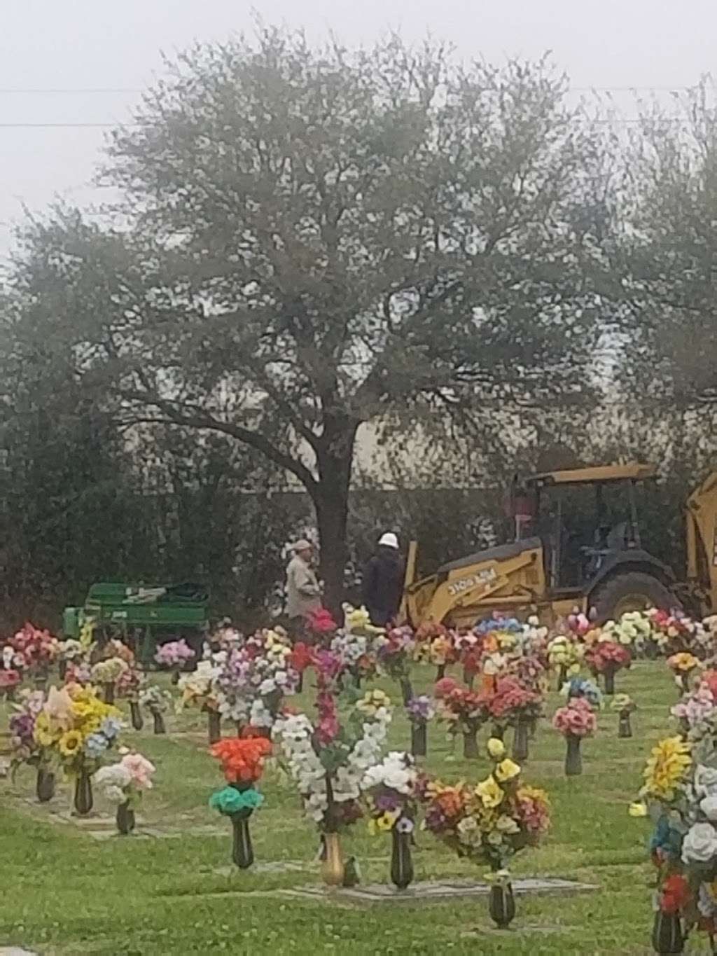 Forest Lawn Cemetery | 8601 Almeda Genoa Rd, Houston, TX 77075, USA | Phone: (713) 991-2313