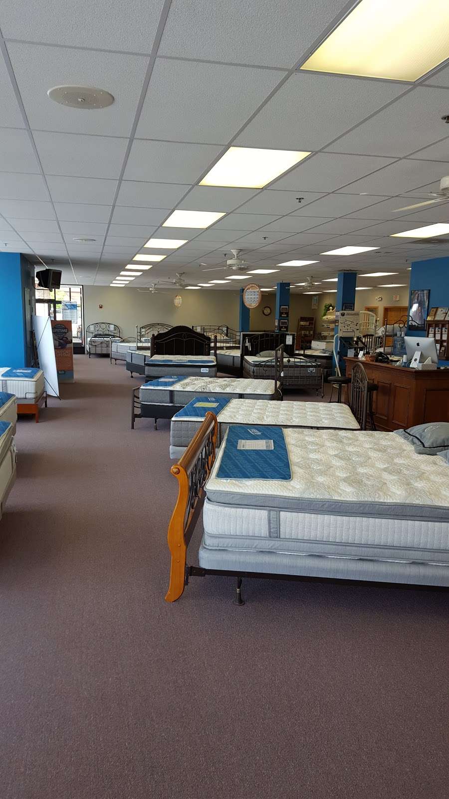 Verlo Mattress of McHenry | 3710 W Elm St, McHenry, IL 60050 | Phone: (815) 578-8375