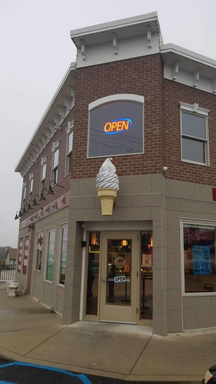 Dairy Fresh Ice Cream | 430 N Black Horse Pike, Williamstown, NJ 08094 | Phone: (856) 629-1922