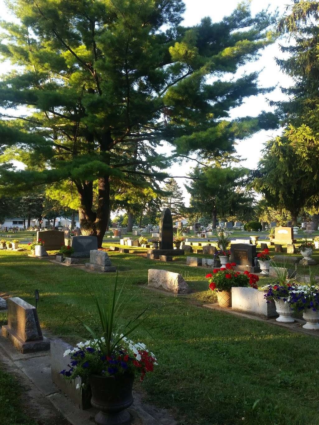 Evergreen Cemetery Association | 1105 N Main St, Fort Atkinson, WI 53538 | Phone: (920) 563-5014