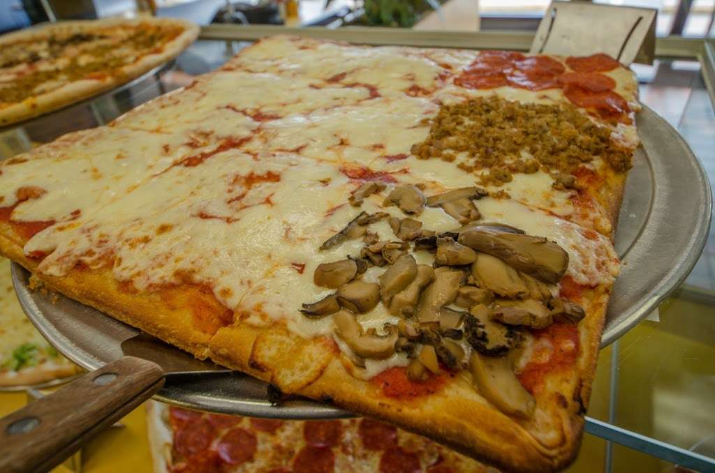 Walts Original Primo Pizza | 35 Shore Rd, Somers Point, NJ 08244 | Phone: (609) 927-4464