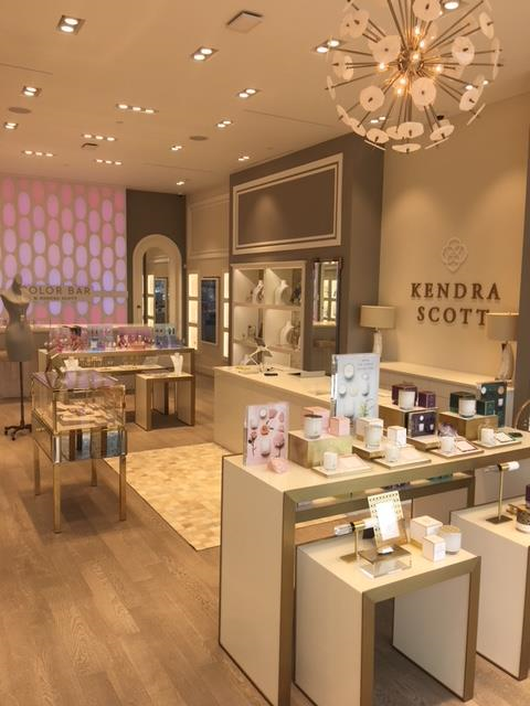 Kendra Scott | 1423 N Webb Rd #117, Wichita, KS 67206, USA | Phone: (316) 221-2844