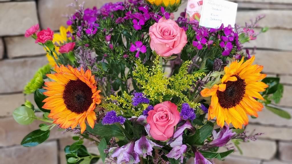 Vickys Flowers & gifts | 6316 La Paz Rd NE, Rio Rancho, NM 87144, USA | Phone: (505) 867-1762